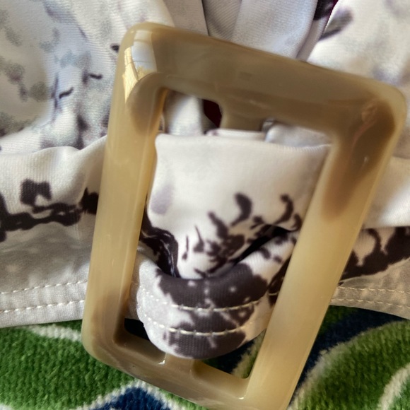 BNWT! Stunning Bikini Set! Gorgeous details! - Picture 3 of 7